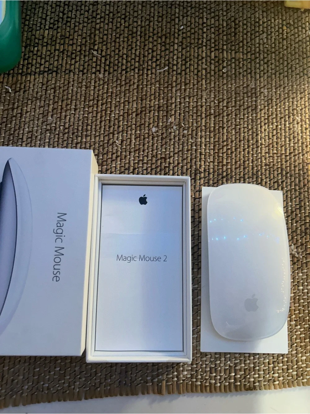 Apple Magic Mouse – White and Silver